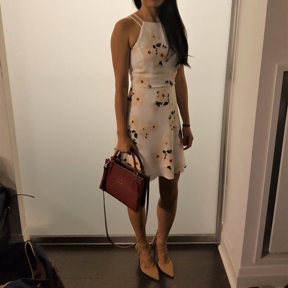 White floral dynamite dress - Picture 1 of 4